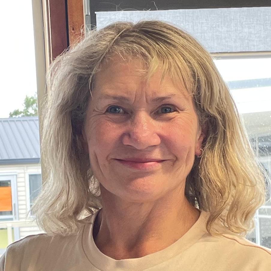 Angela, Senior Supervisor at KidsKnection